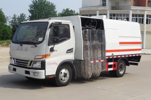 江淮骏铃护栏清洗车